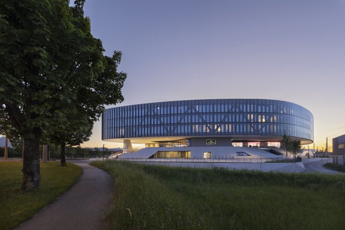 Copyright The Passenger, a Tribute Portfolio Hotel - das Helix Gebäude.jpg