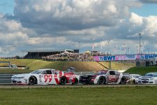 Dominique Schaak mit dem Team von Bremotion in Oschersleben