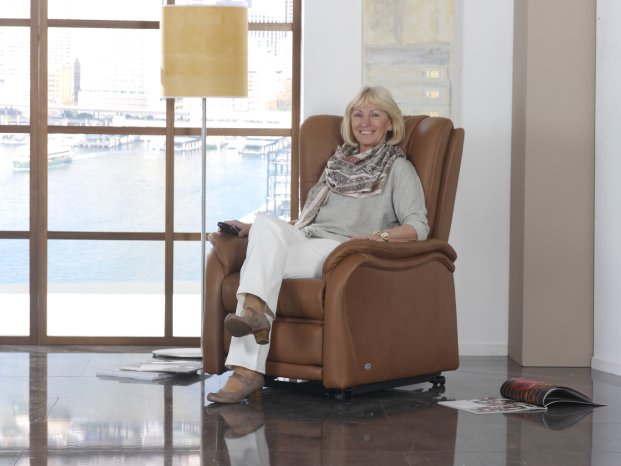 Individual sitting comfort with integrated stand-up feature. Pict...