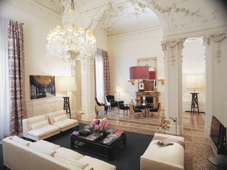 Palazzo Tornabuon_Living room_small .jpg