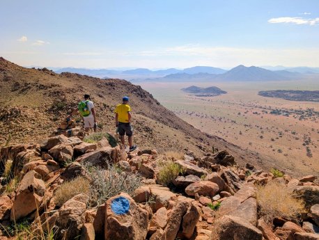 tirasberge-wanderung-namib-view.jpg
