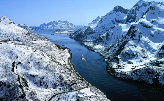 Mit Hurtigruten durch das Wintermärchen Norwegen_klein.JPG