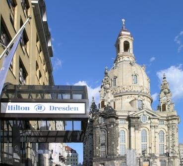 Hilton Dresden Aussenansicht.jpg