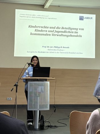 Mahsa Mir-Mohammadi vom Kreisjugendparlament .jpeg