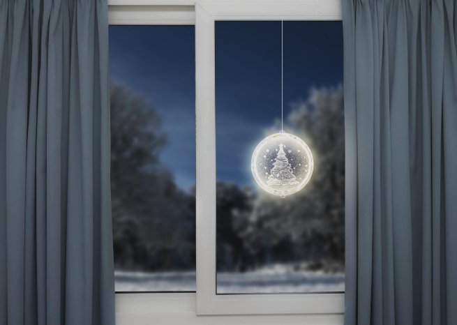 ZX-6441_5_Lunartec_Weihnachtliches_Fenster-Licht.jpg