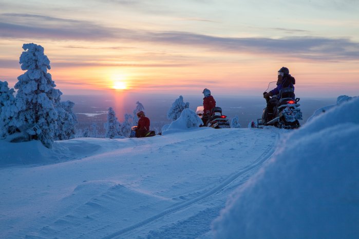 Harriniva Hotels & Safaris Snowmobiles 14 ©Harriniva Hotels & Safaris.jpg