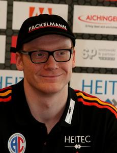 (Foto: hl-studios, Erlangen): Linkshänder - Nicolai Theilinger