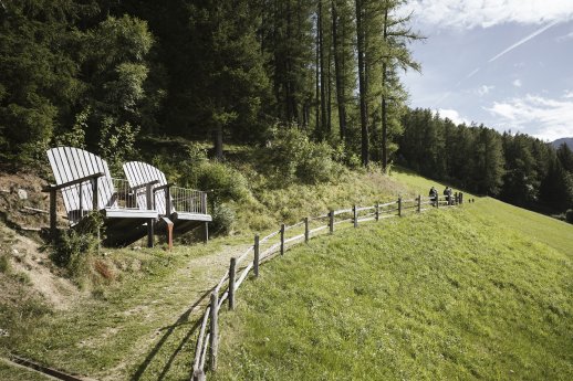 Thronsessel Aschbach_TV Algund-Armin Terzer (24).jpg