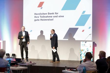 Bewährtes Doppel. Jens Meyer und Udo Eickelpasch (pxm) führen durch ein hochspannendes Programm.