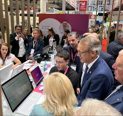 Pressebild NOVENTI x BGM expopharm 2025.jpg