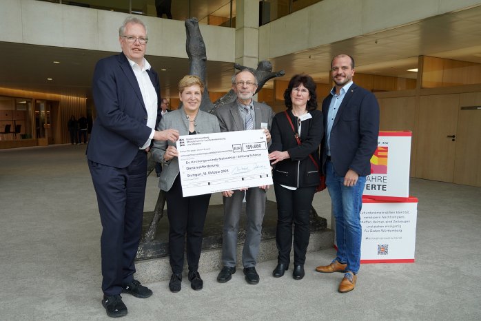 Symbolische Scheckübergabe zur Sanierung der Stadtkirche Schönau.JPG