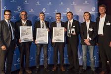 Die Einreicher der drei besten B2B Marketing Kampagnen 2013 freuen sich gemeinsam mit den Veranstaltern über ihre Auszeichnung (Bildquelle: marconomy, Stefan Bausewein)