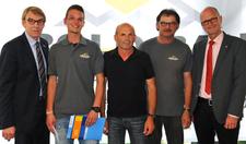 Präsident Harald Herrmann, Josua Ertinger, die beiden Rolo-Bau-Geschäftsführer Robert Vollmayer und Lothar Fuchsloch sowie Hauptgeschäftsführer Dr. Joachim Eisert (v.l.n.r.)