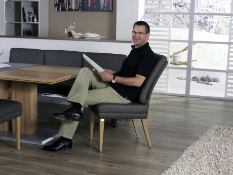 Auch im Esszimmer sollte Wert auf Ergonomie gelegt werden -  Bild AGR_himolla.jpg