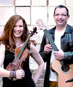 Am 5. August findet ein Konzert unter dem Motto „Literarisch-musikalischer Reiseführer Schwäbische Alb“ im Freilichtmu-seum Beuren statt (Bildnachweis: Artes Konzertbüro)