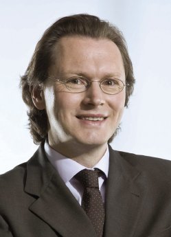 Dr.Bernhard Hauke, GF bauforumstahl.jpg