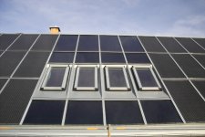 Die Sonnenkraftnutzung zur Warmwasserbereitung und Stromerzeugung als Beitrag zur Energiewende hat das Dachdeckerhandwerk bereits vor 50 Jahren mitentwickelt.