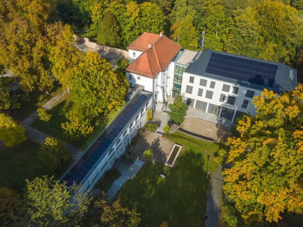 Kloster Irsee - PV-Anlagen Küferei und Laubengang_Foto_Martin_Zurek_1.jpg