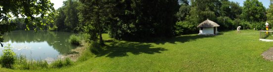 Skulpturenpark und See.jpg