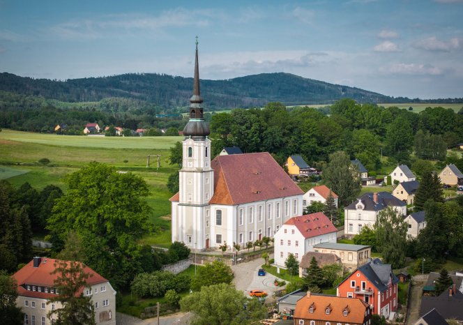 Dorfkirche Cunewalde--Philipp Herfort.jpg