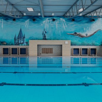 Taubertsberg Bad Schwimmerbecken.png