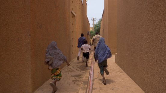 04_Niamey_snapshot from film by Tapio Snellman.jpg