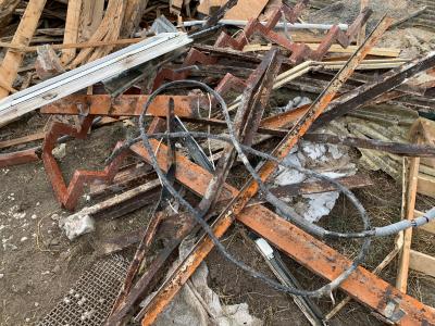 Schrotthändler aus Castrop-Rauxel nehmen auch Elektroschrott mit