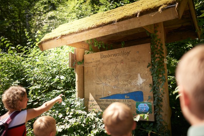 Konstanz-Wallhausen-Burghof-Wandern-Karte-Familie-01_Copyright_MTK-Hari-Pulko.jpg