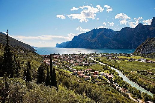 Italien, Blick auf den Gardasee_klein.jpg