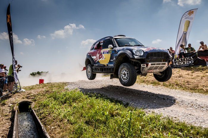 1-2016-Italian-Baja,-Bryce-Menzies-(USA),-Tom-Colsoul-(BEL)---MINI-ALL4-Racing-214---X-raid.jpg