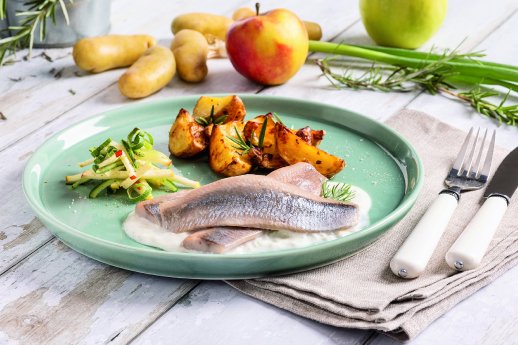 25-12 Friesenkrone Karneval Seidenmatjes Hausfrauen Art.jpg