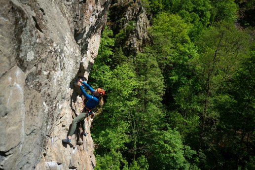 Ühlingen-Birkendorf_Jaspers_Klettern_Schwedenfelsen © Lorenz Guggenberger_Schwarzwald Touri.jpg