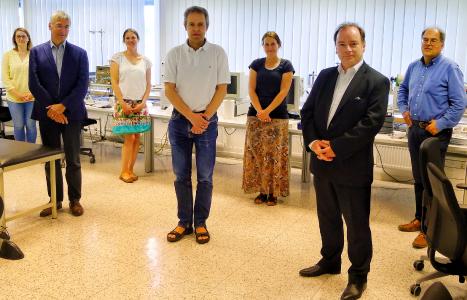 Das Team des neuen internationalen Studiengangs Medical Microtechnology (v.l.): Christina Debbeler (UzL), Horst-Günther Rubahn (SDU), Ksenija Gräfe (UzL), Jakob Kjelstrup-Hansen (SDU), Silke Venker (THL), Thorsten Buzug (UzL), Stephan Klein (THL, Projektleiter). Nicht auf dem Bild: Till Leißner und Frank Jürgensen (beide SDU, DK) / Bild: U. Wenkebach, THL