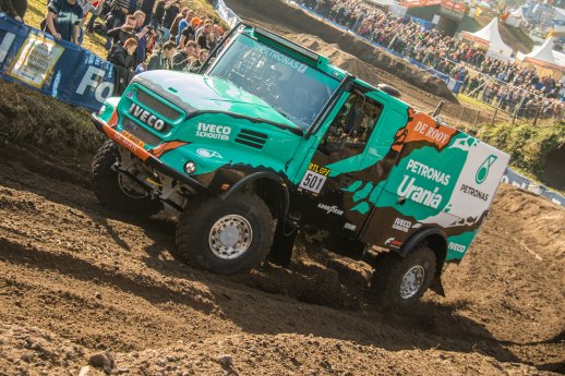 Rallye Dakar_ Team von De Rooy vertraut auch 2017 auf High-Tech-Reifen von Goodyear_Origina.jpg
