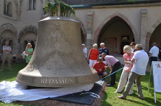 Enthüllung_Credamus_Claudia Hartung.jpg