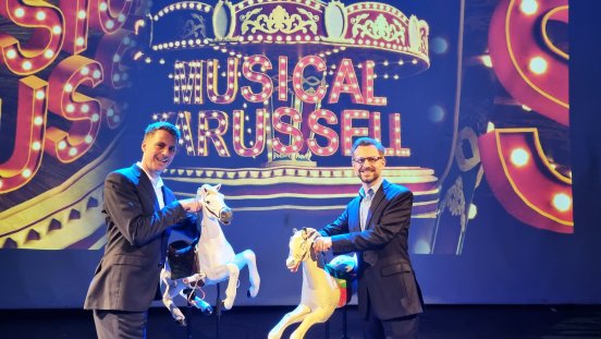 Jochen Frank Schmidt und Alexander Dieterle freuen sich auf das MUSICAL KARUSSELL.jpg