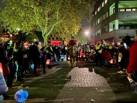 Sparkassen-Lichtermeer Laternenlauf 1.jpg