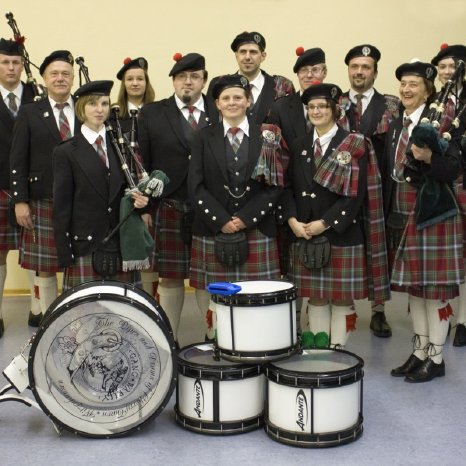Pipes-and-drums.jpg