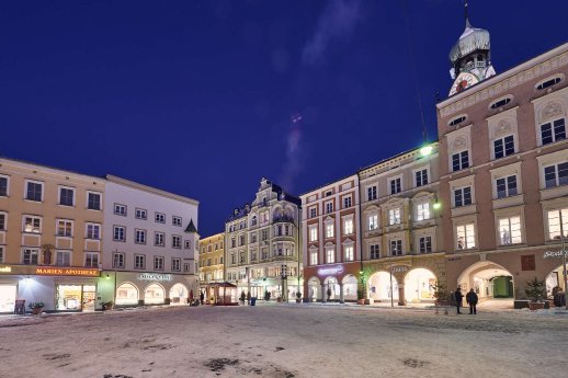 stadt-rosenheim-winter-max-josefs-platz-(c)chiemsee-alpenland-tourismus-andreas-jacob.jpg