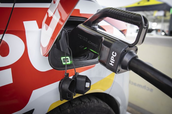 InnovativNeueLadeinfrastrukturfrADACOpelElectricRallyCup (1).jpg