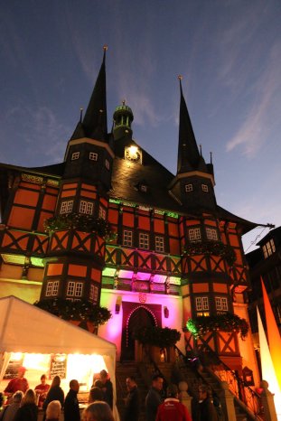 Rathaus_beleuchtet_chocolART_WTG (2).JPG