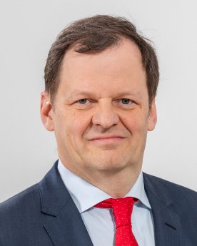 Dr. Michael Holstein-DZ-BANK-Porträt.jpg