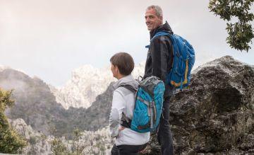 Auf Mallorca geht es bequem vom Rand der Tramuntana-Berge bis zum Strand von Es Trenc