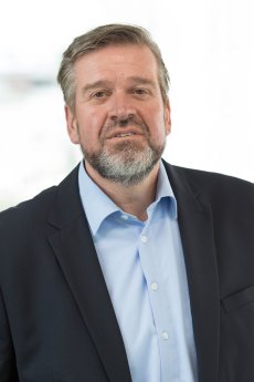 Axel Eilers_Vorstandsvorsitzender_Ammerländer Versicherung (1).jpg