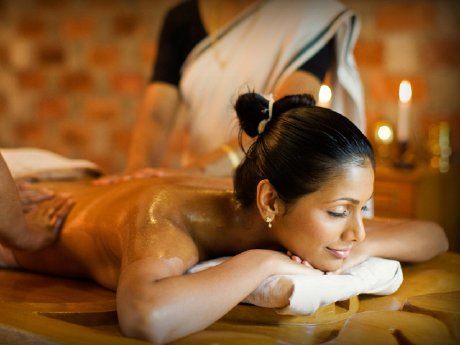 Kairali-Ayurvedic-Healing-Village-Ayurveda-Massage.jpg