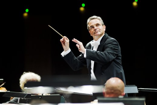 Ulf Schirmer_Dirigent 2013_Foto Kirsten Nijhof (3).jpg
