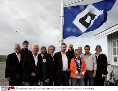 Die nordsee* Schleswig-Holstein zeigt Flagge für den HSV