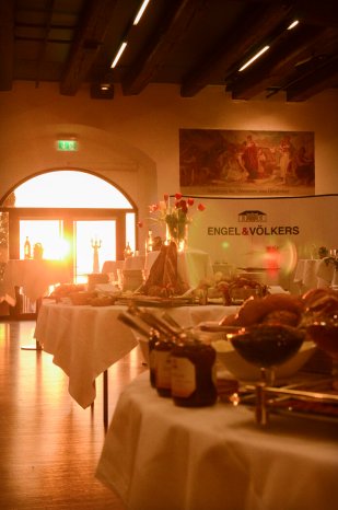 Konstanz-Unternehmerfruehstueck-Konzil-Location-Essen-Buffet-Sonnenaufgang-01_Copyright_MTK.jpg