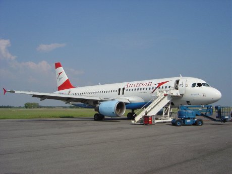 A320 OE LBI.jpg
