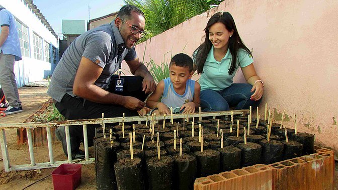 csm__84_SAD_Students_plant_tree_seedlings_to_strengthen_the_environment_df05aa646d.jpg